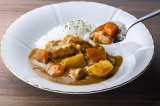 画像: A mom（マム）野菜ごろごろのポークカレー　200g×3袋　【常温】　※冷凍品と同時購入 不可※